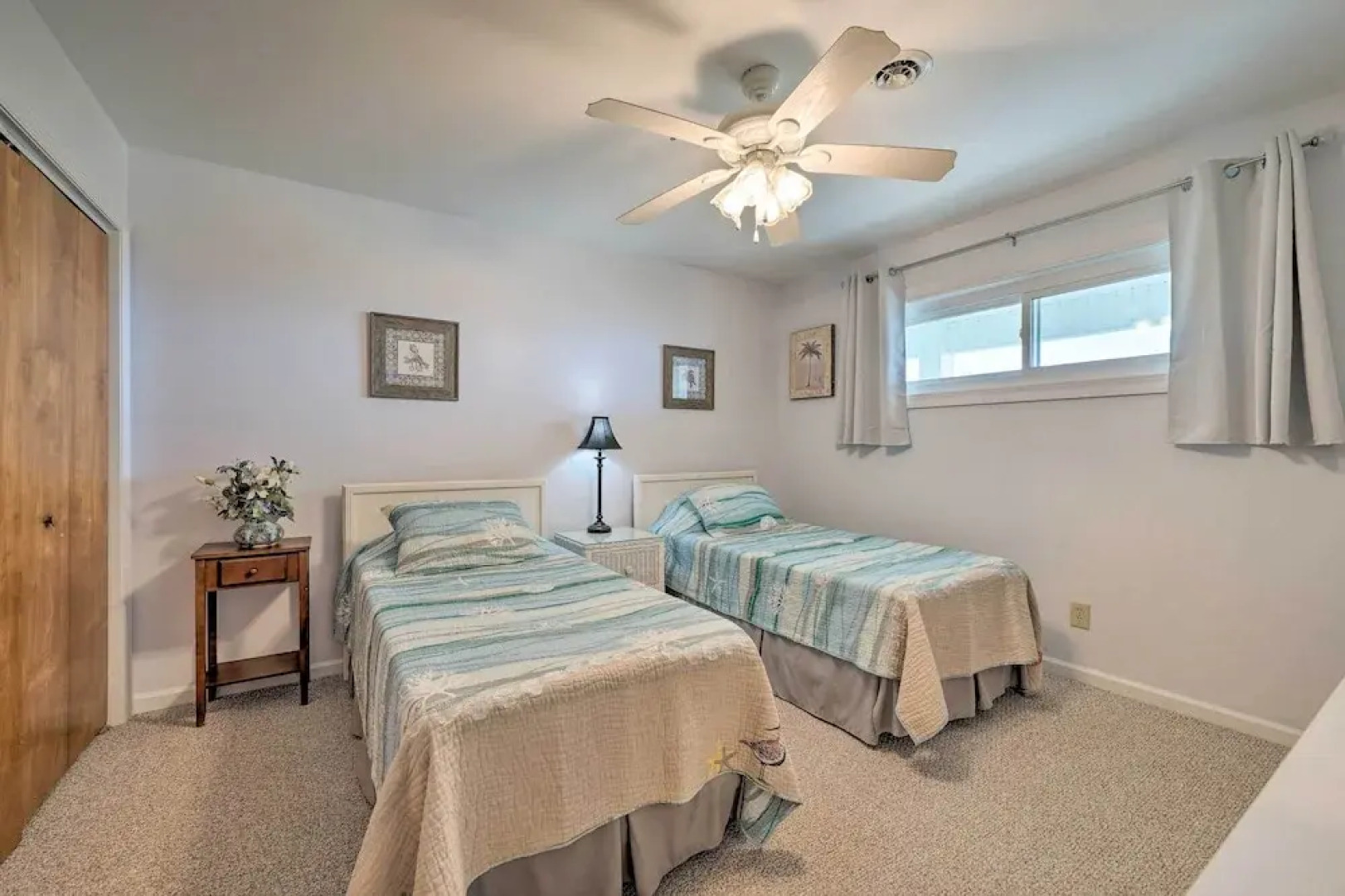 Oak Island Beachfront Condo w/ Community Pool