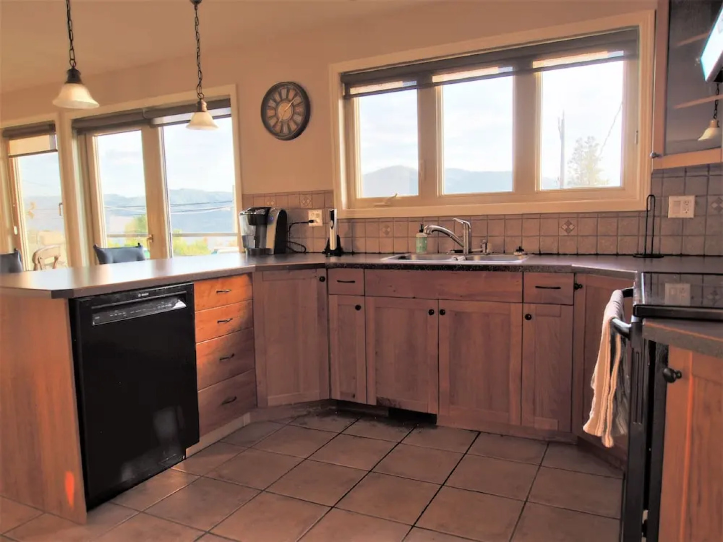 Naramata Bench 3 3 Bedrooms 1.5 Bathroom Home