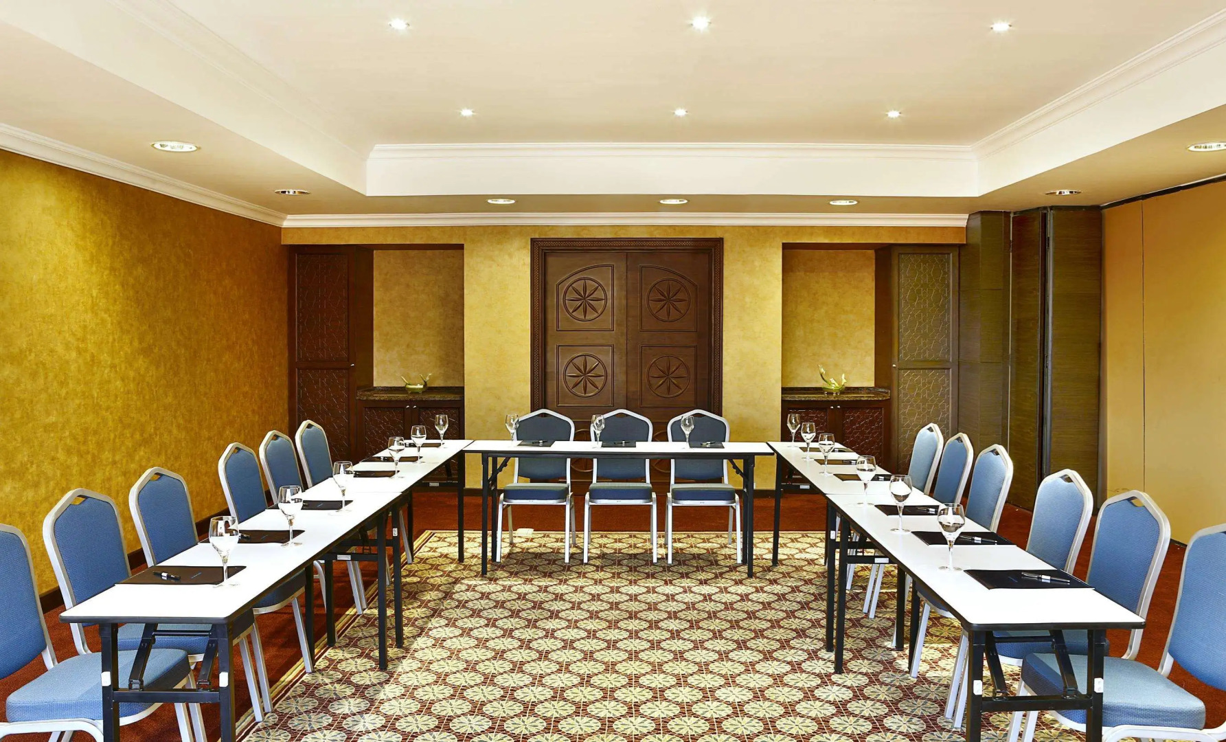 Hilton Alexandria King's Ranch