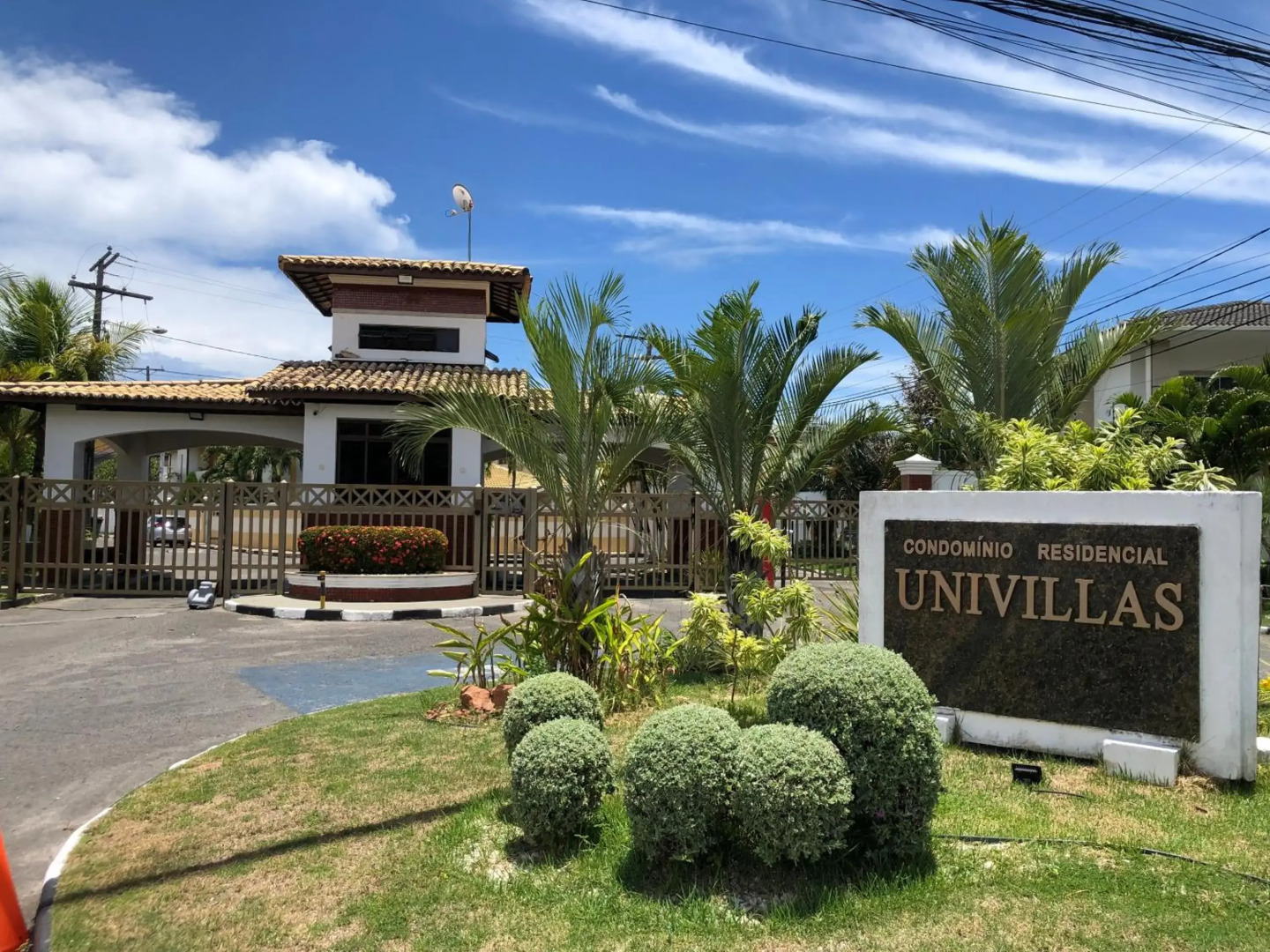 Casa 3 Suites COM Piscina Privativa - ao lado de Vilas do Atlântico!