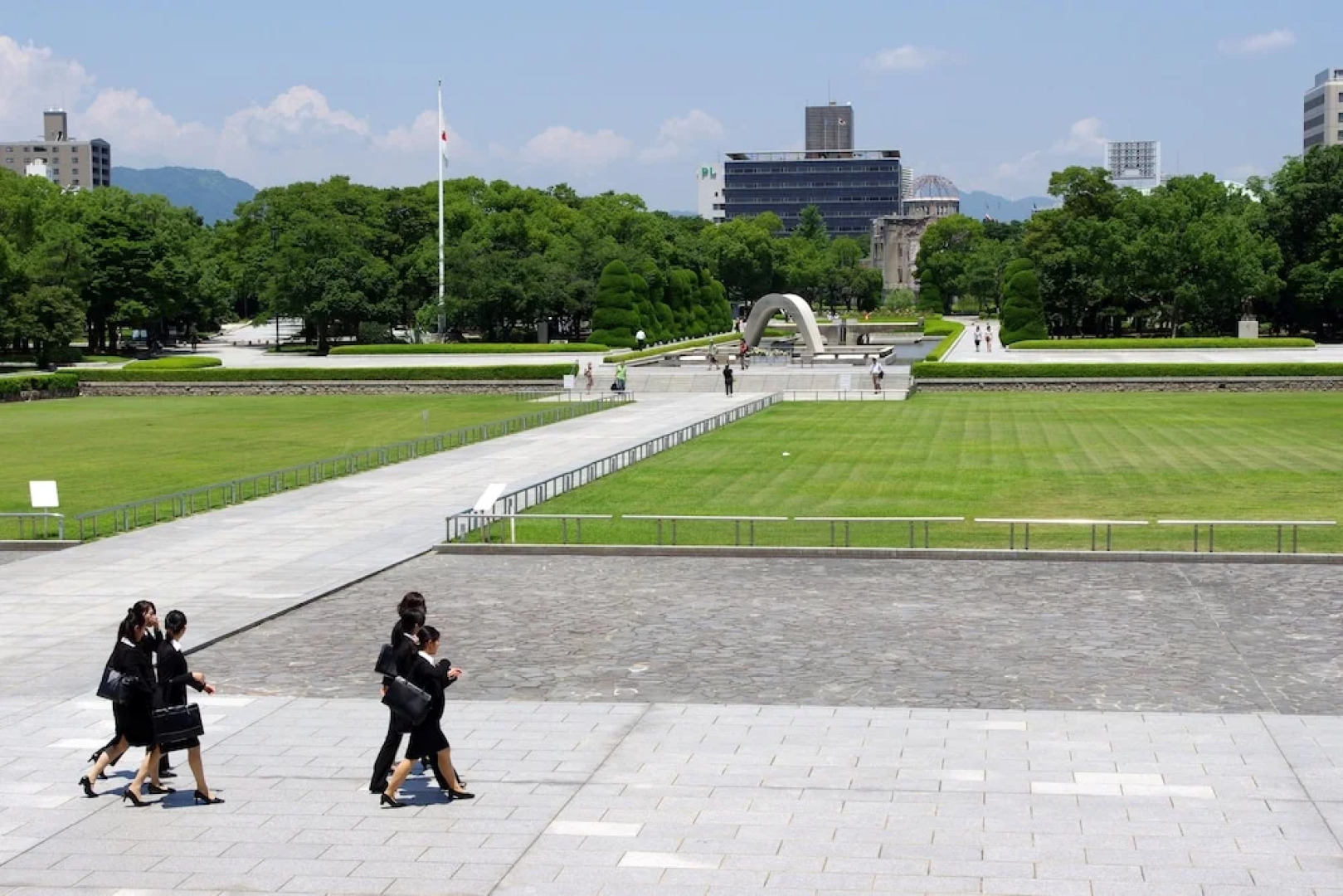 RED HELMET House＆Sports Bar Hiroshima - Hostel