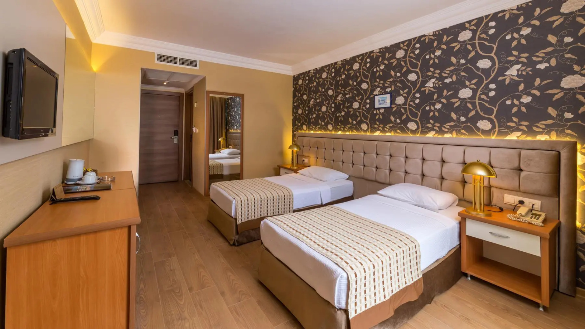 Отель L’etoile Beach