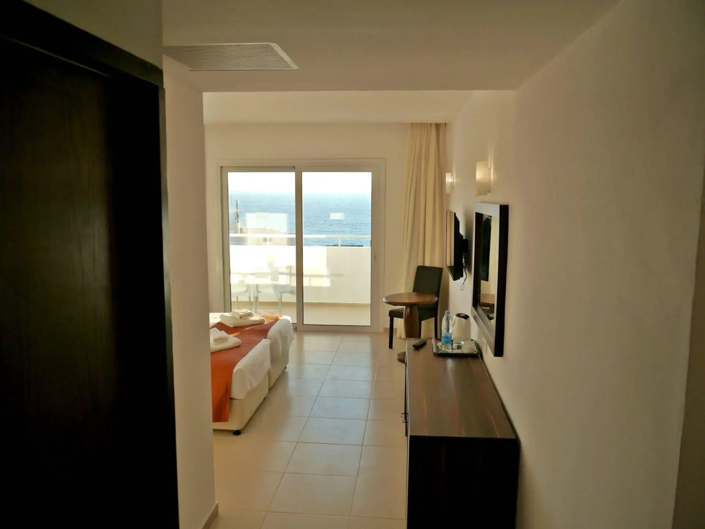 Theo Sunset Bay Hotel