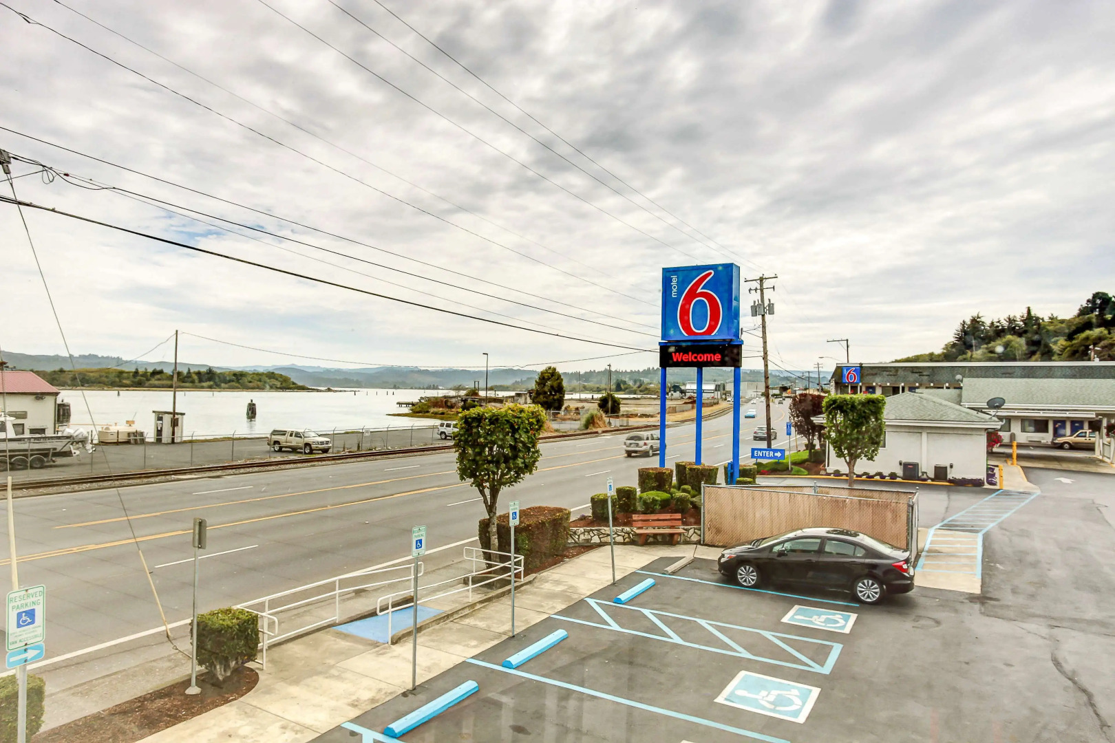 Motel 6 Coos Bay, OR
