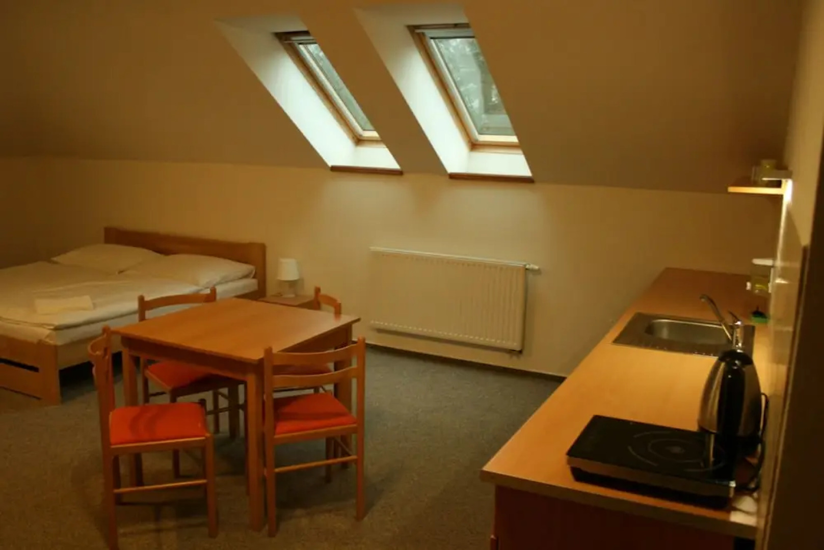 Zájezdní hostinec zámek Ceský Rudolec