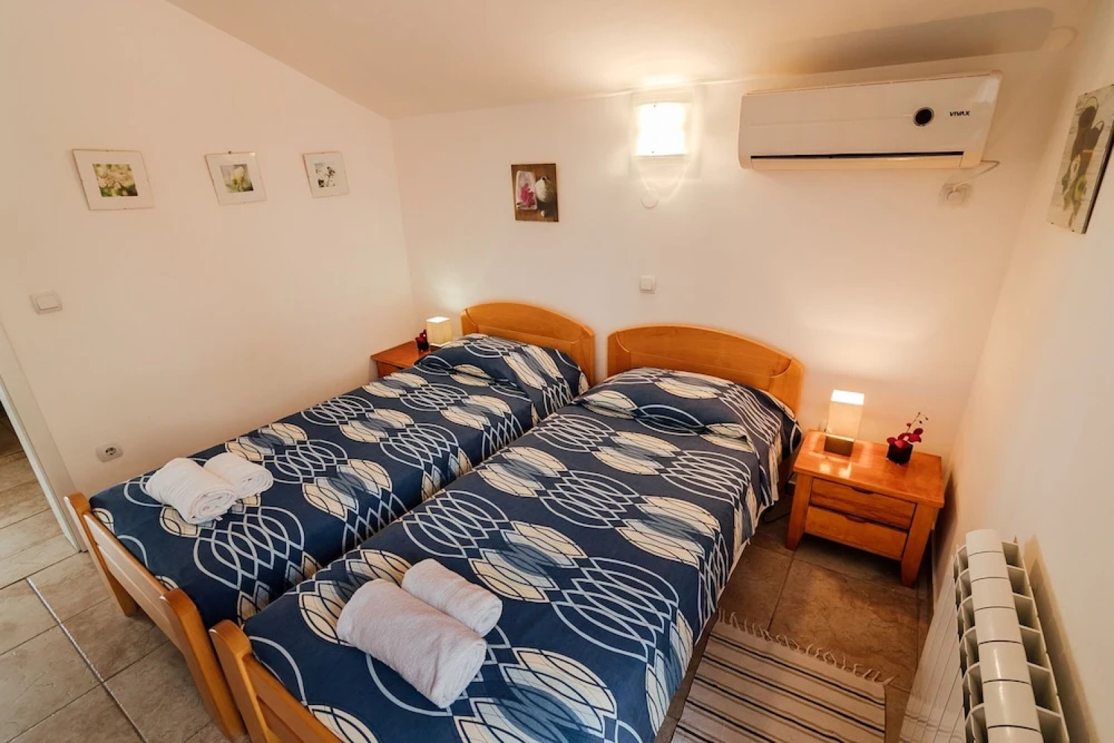 Spacious Family 4BR Seaside House, Fantastic Sea Views, 20 Meters to Beach