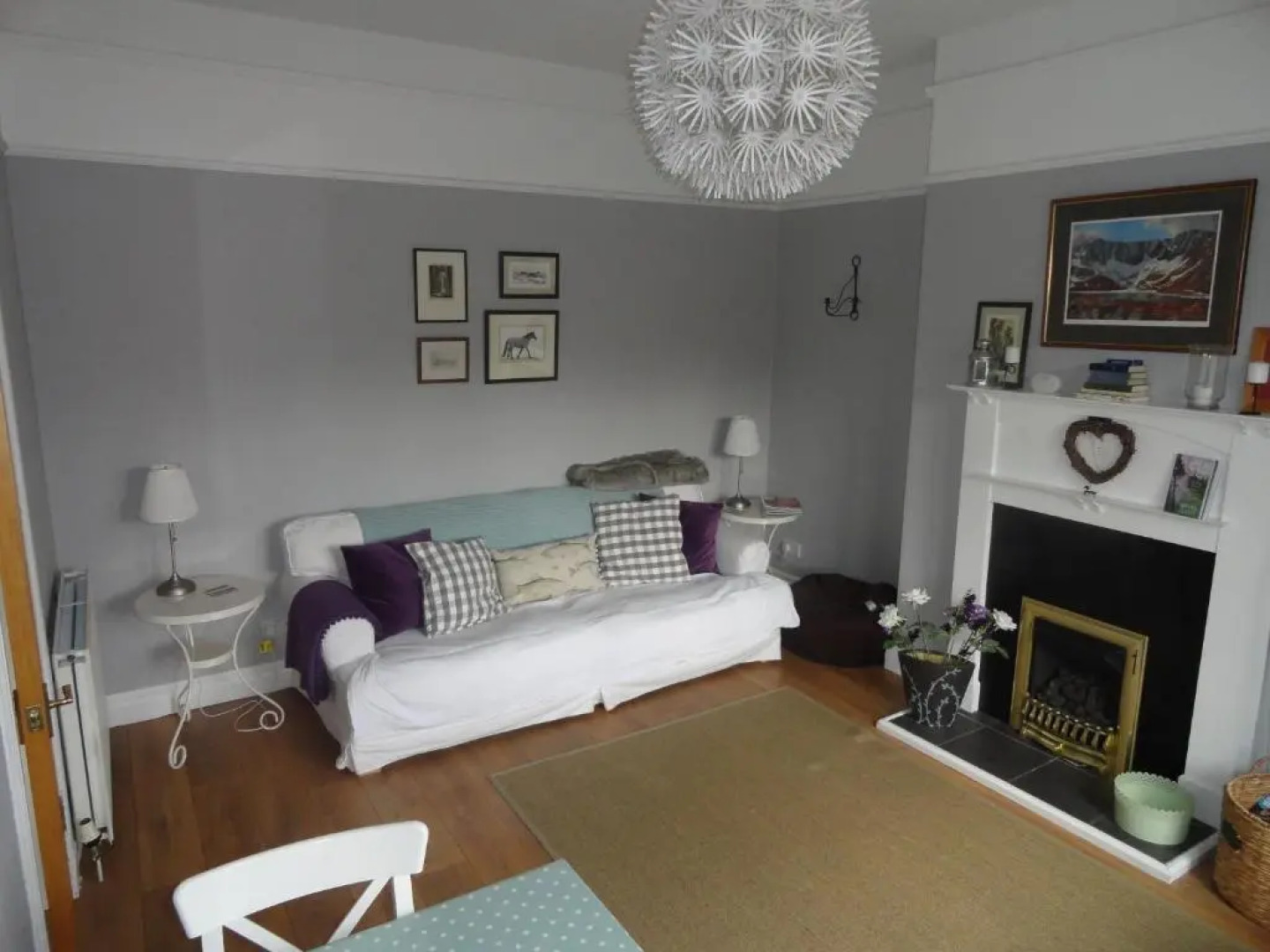 Peebles Cottage Apartment with River View and Bike Store