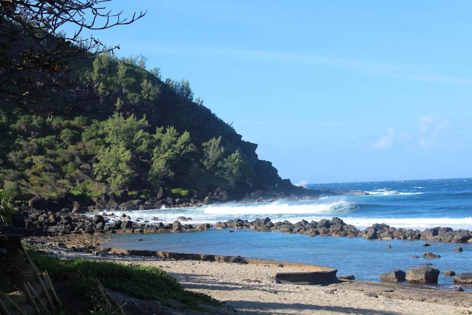 House with One Bedroom in Petite Île, with Wonderful Sea View, Furnished Garden And Wifi - 2 Km From the Beach