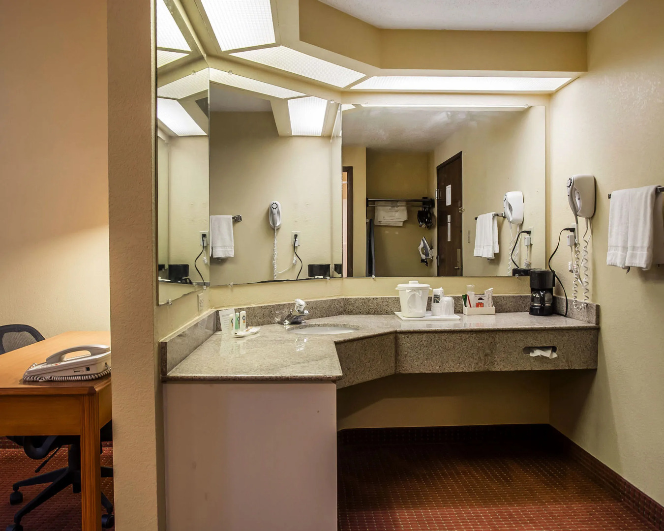 Quality Inn & Suites CVG Airport