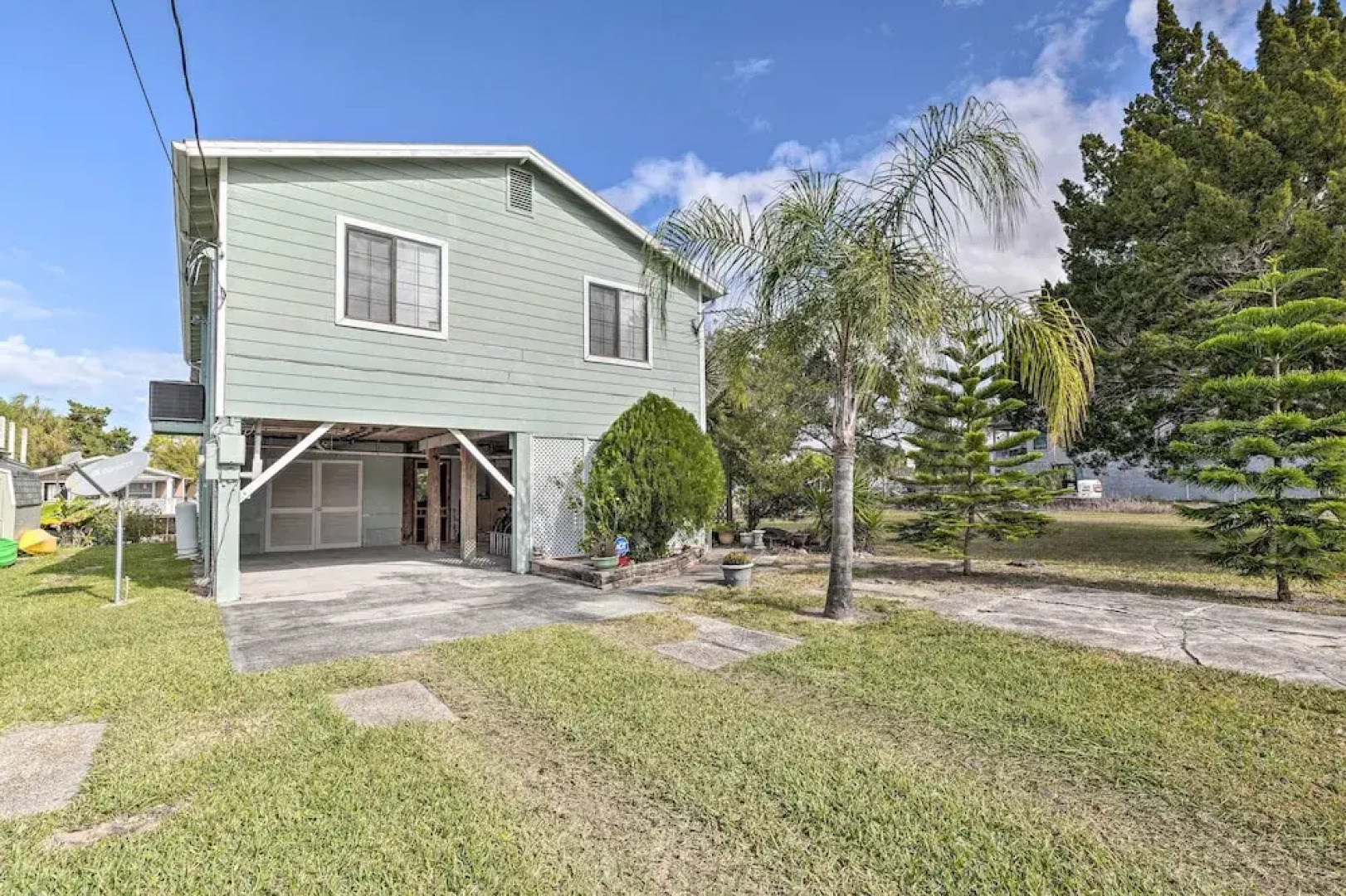 Serene Hudson Home on Canal w/ Direct Gulf Access