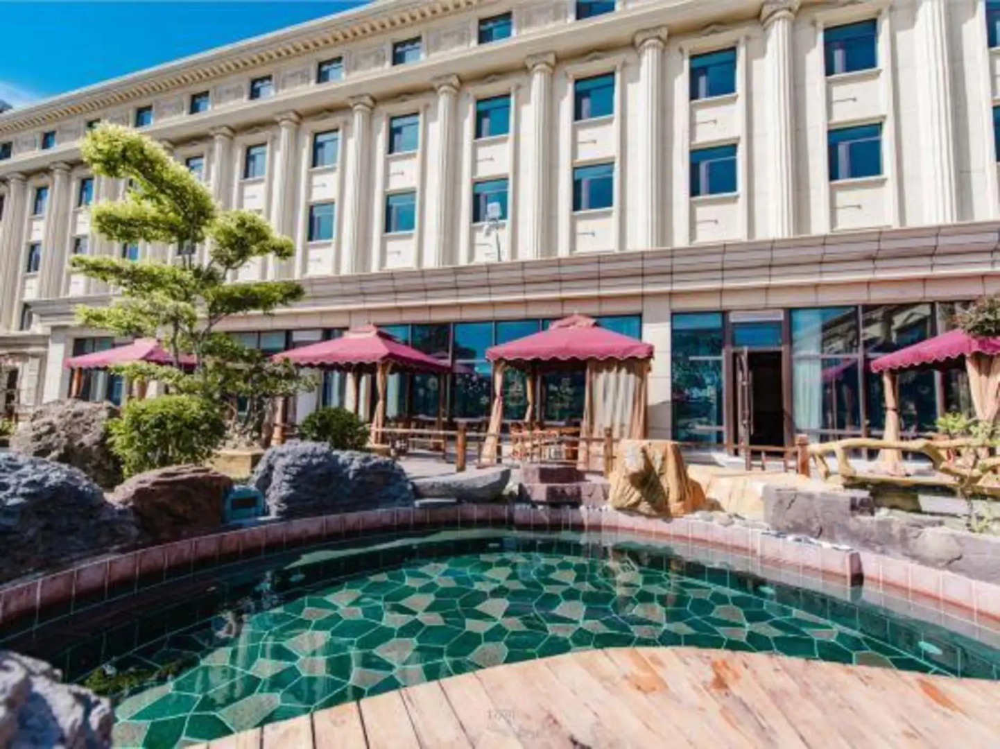 Legaomei Hot Spring Resort Hotel