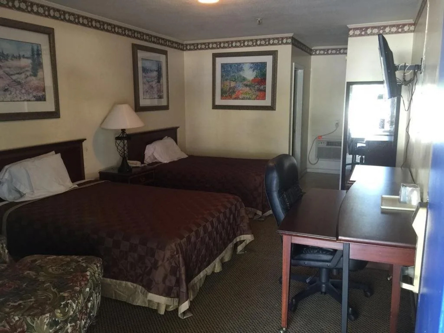 Deluxe Inn - Statesboro