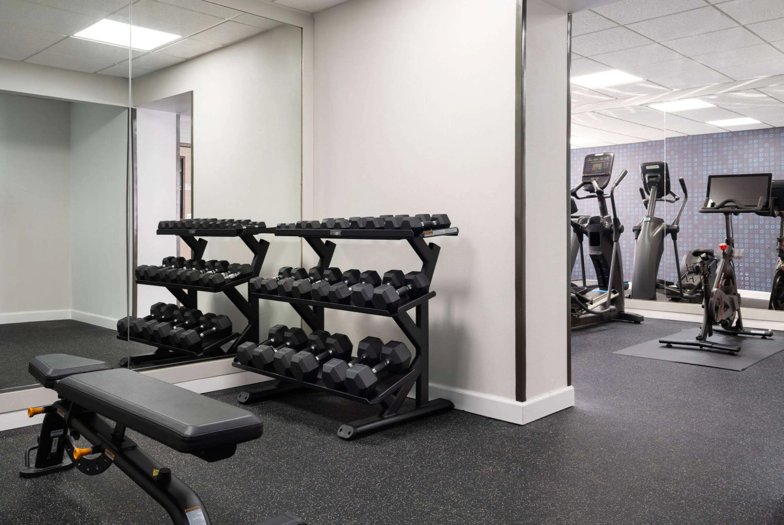 La Quinta Inn & Suites by Wyndham Knoxville Airport