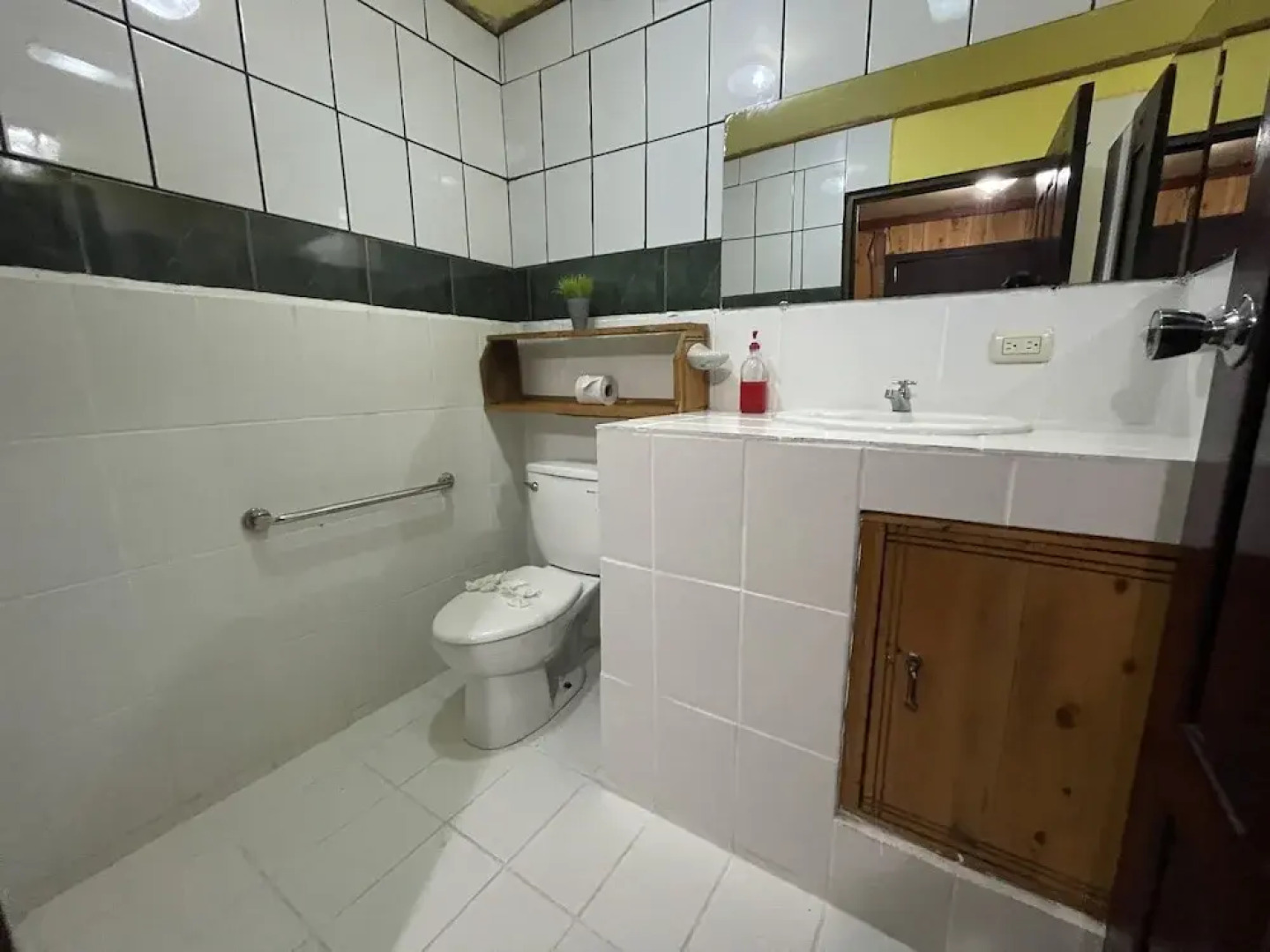 Volcan Poas-Vara Blanca Tiquicia Lodge