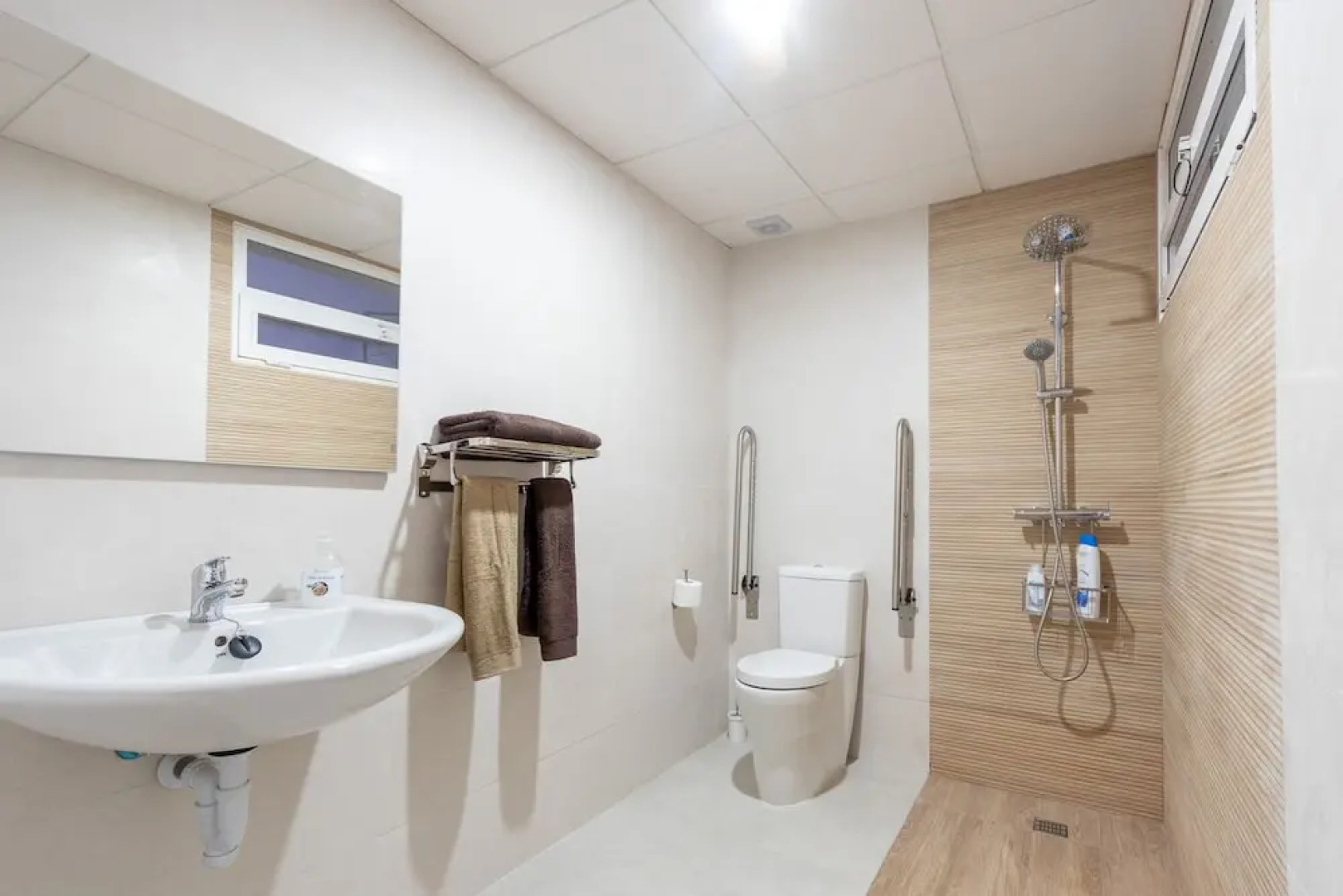 Catedral Apartments Free Parking