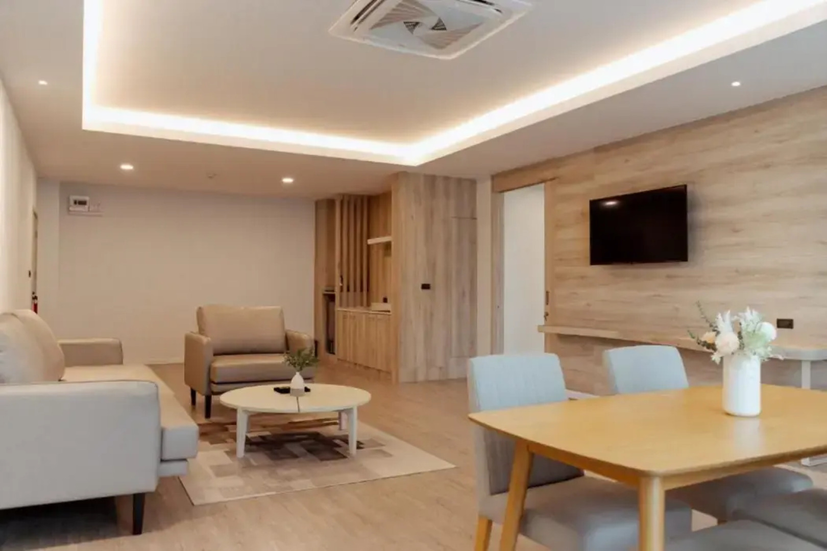 RUS Hotel&Convention