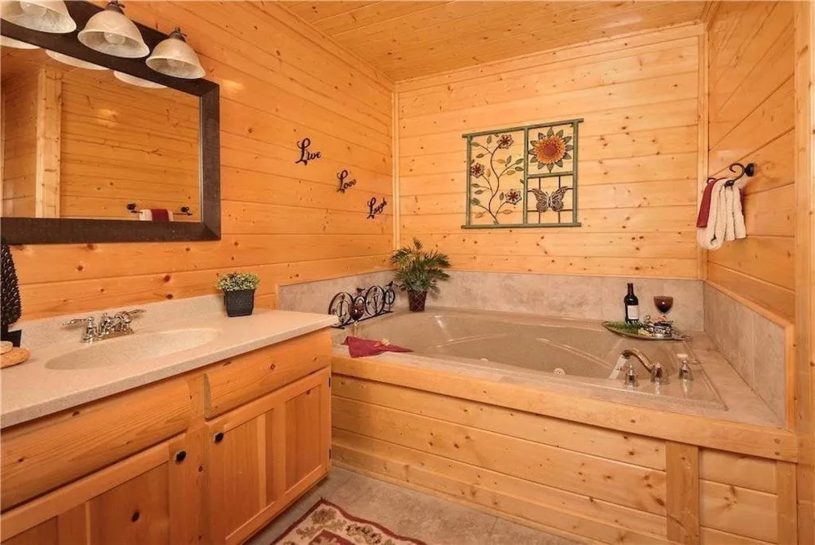 On Eagle's Wings - 2 Br cabin by RedAwning