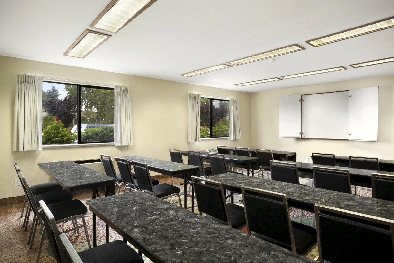 Spark by Hilton - Kent, Seattle