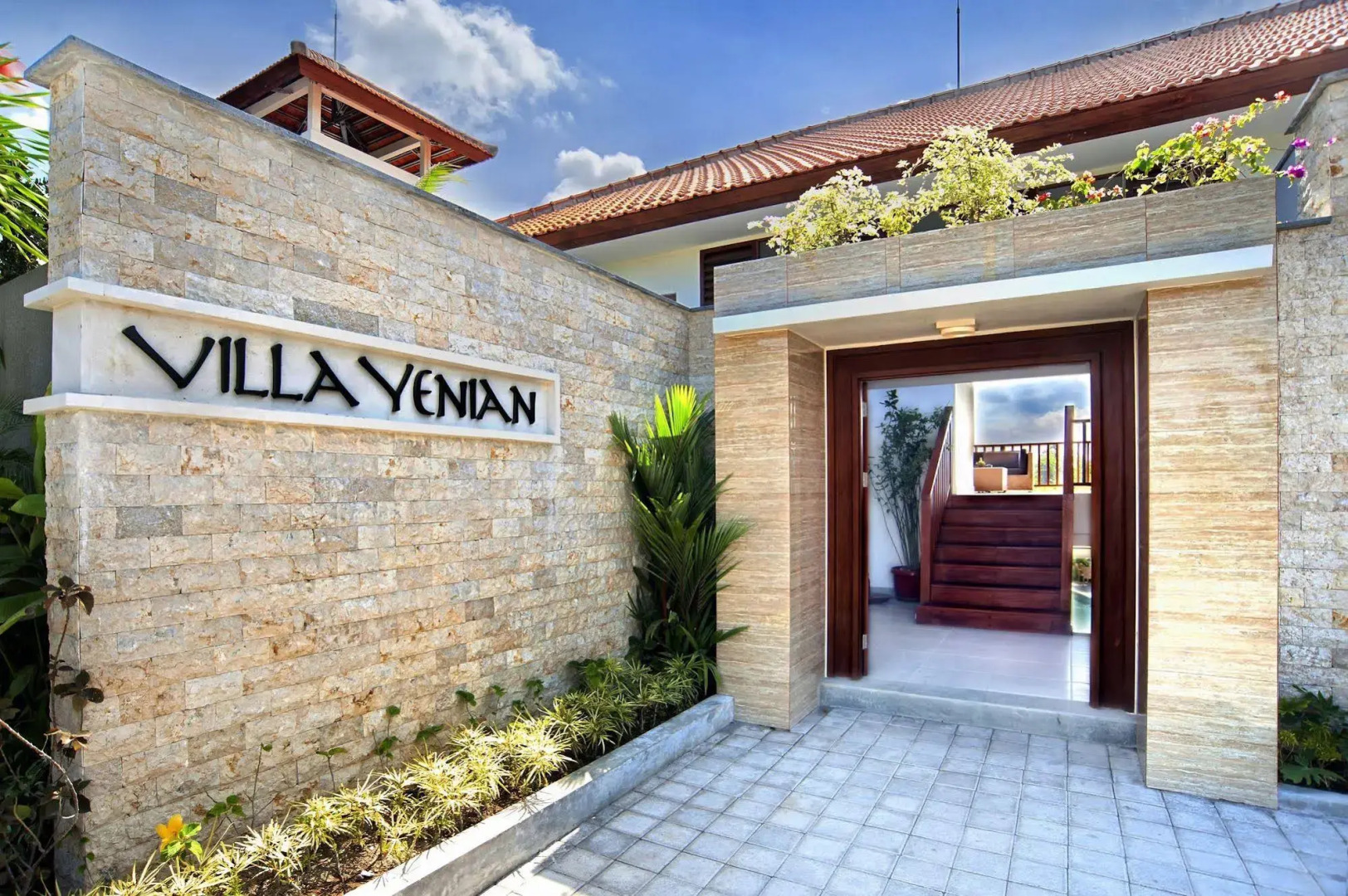 Villa Yenian by Villa Finder