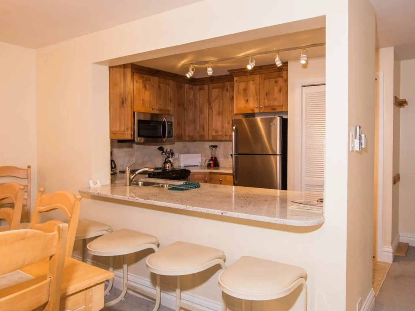 Resort Plaza By Identity Properties