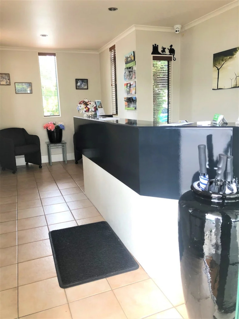 Camelot Motor Lodge 2004