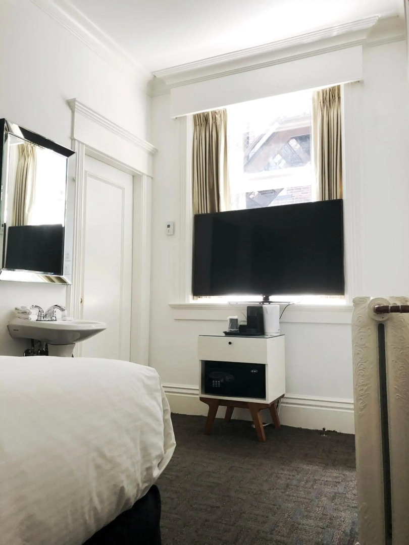Victorian Hotel