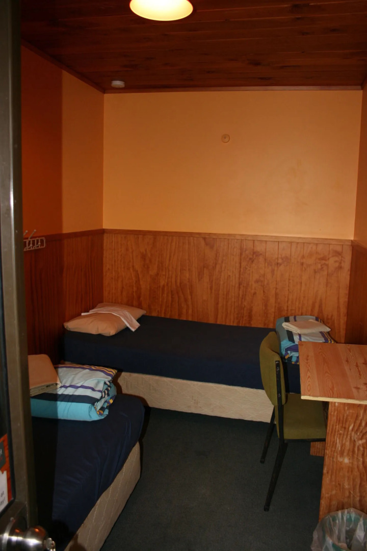 Smoke Lake Hot Springs Lodge and Camp