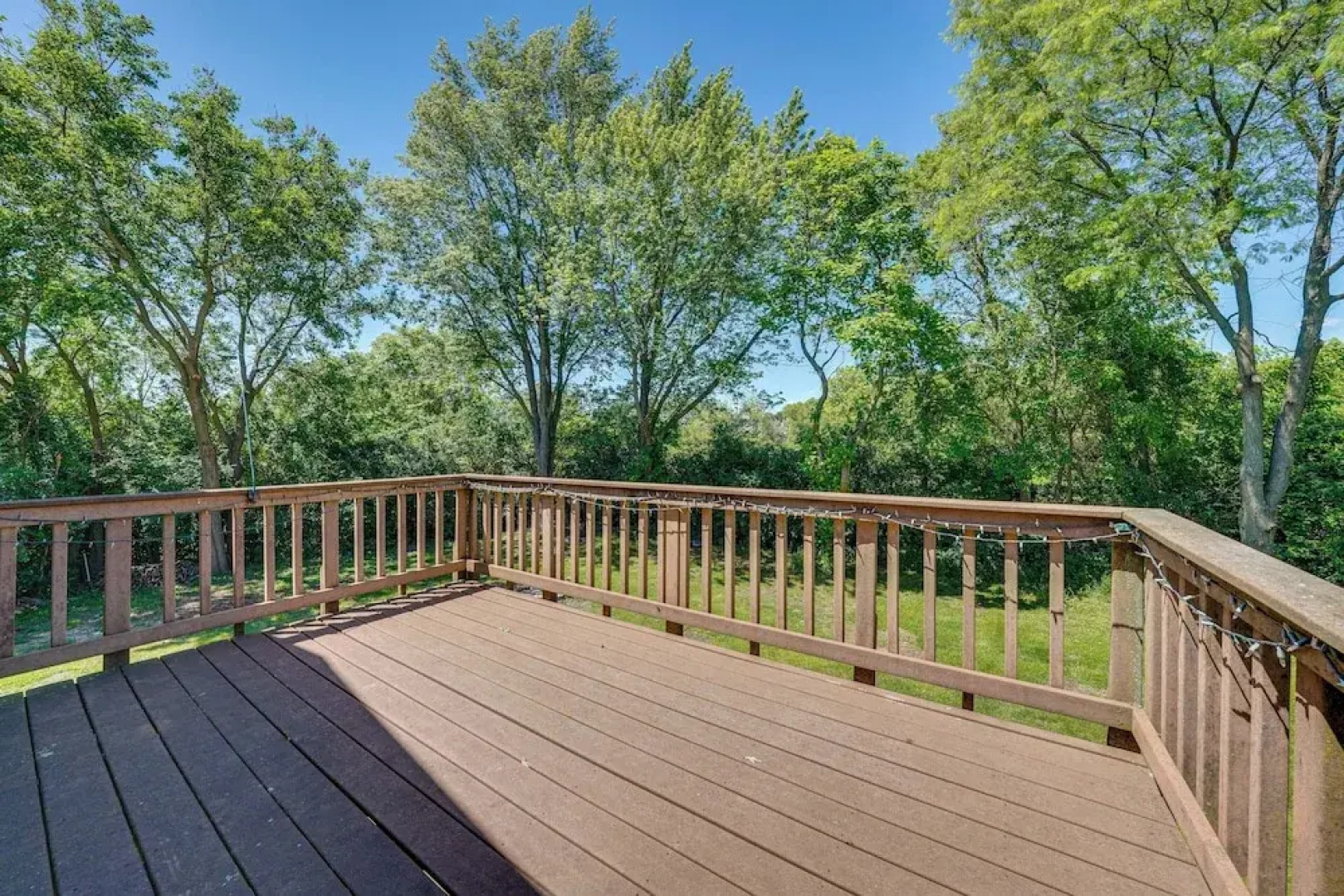 Peaceful Warrenville Home: 1 Mi to Herrick Lake!
