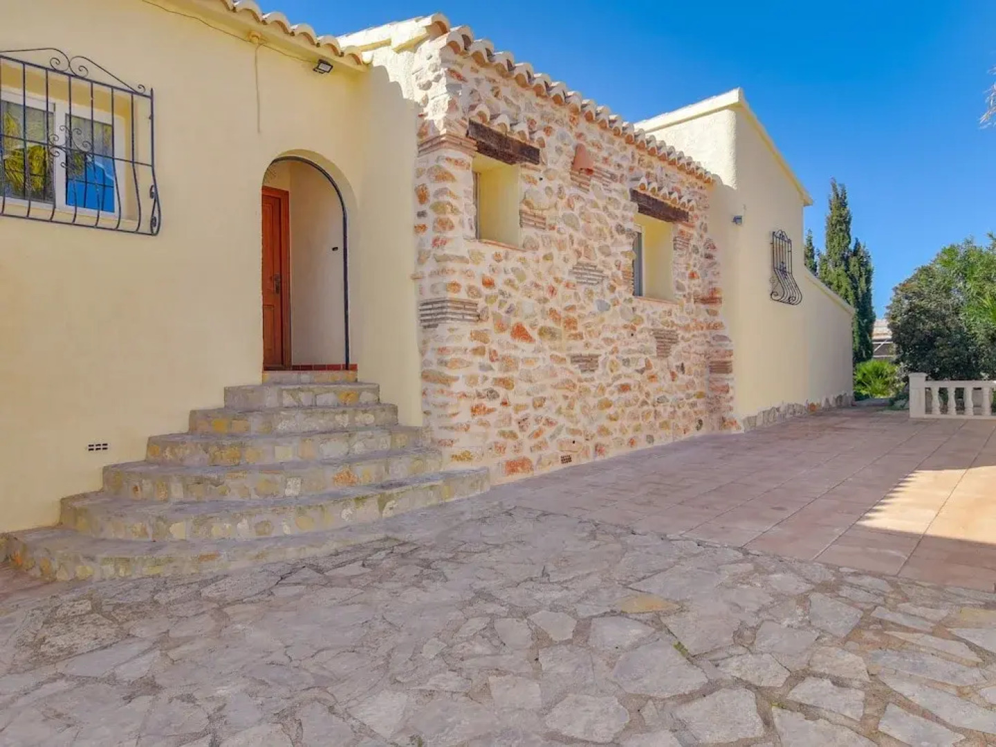 Lush Villa With Swimming Pool in Benitachell