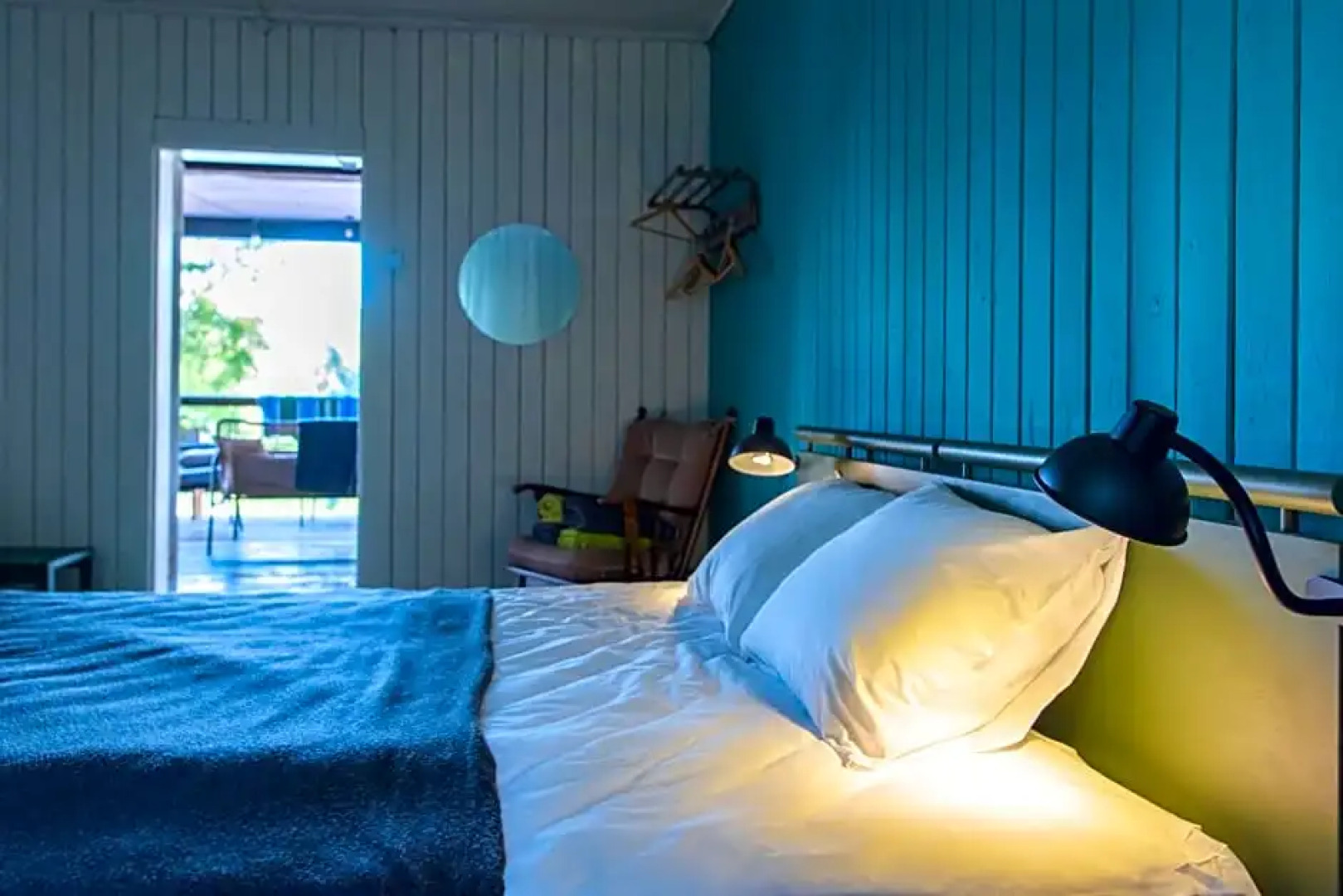 Saarj¿e puhkemaja tuba koos hommikus¿¿giga