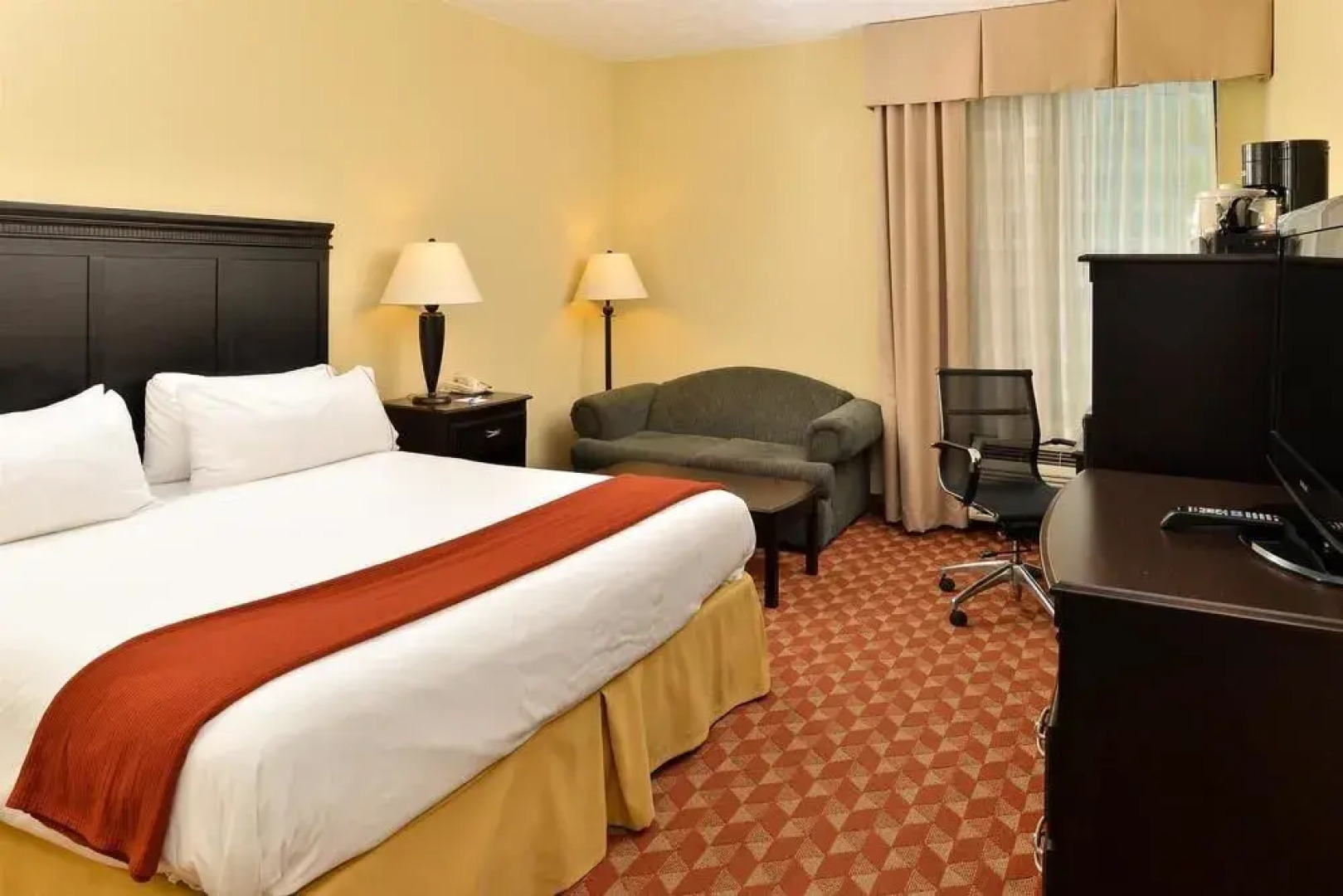 Holiday Inn Express West Point