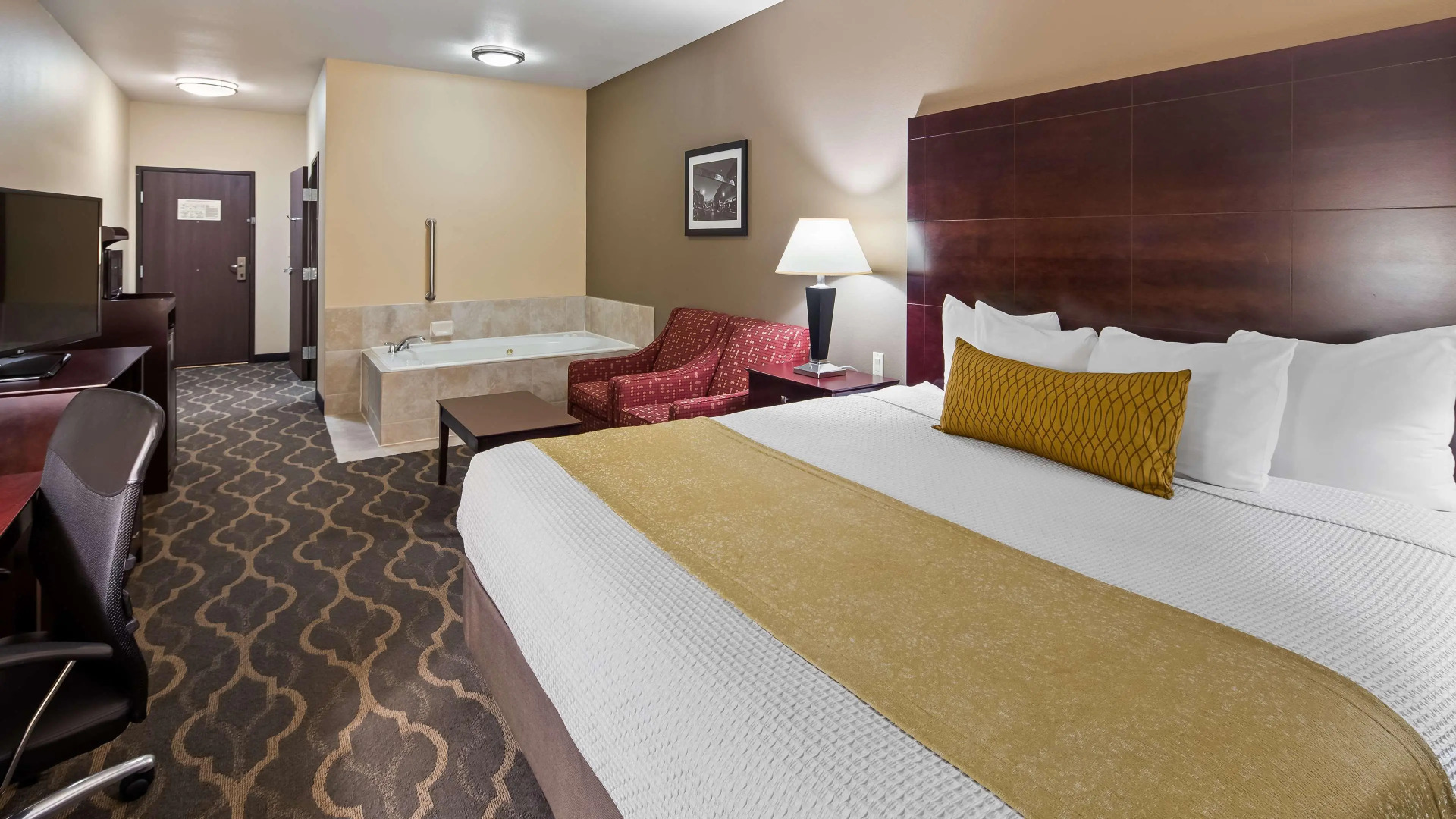 Best Western Plus Burleson Inn & Suites