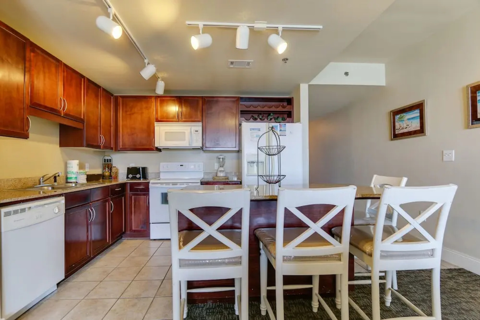 Laketown Wharf Resort by Book That Condo