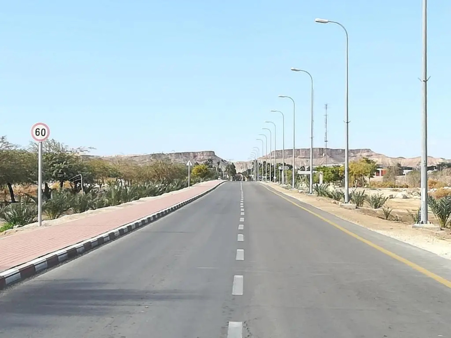 הבית החום בערבה יחידה זוגית