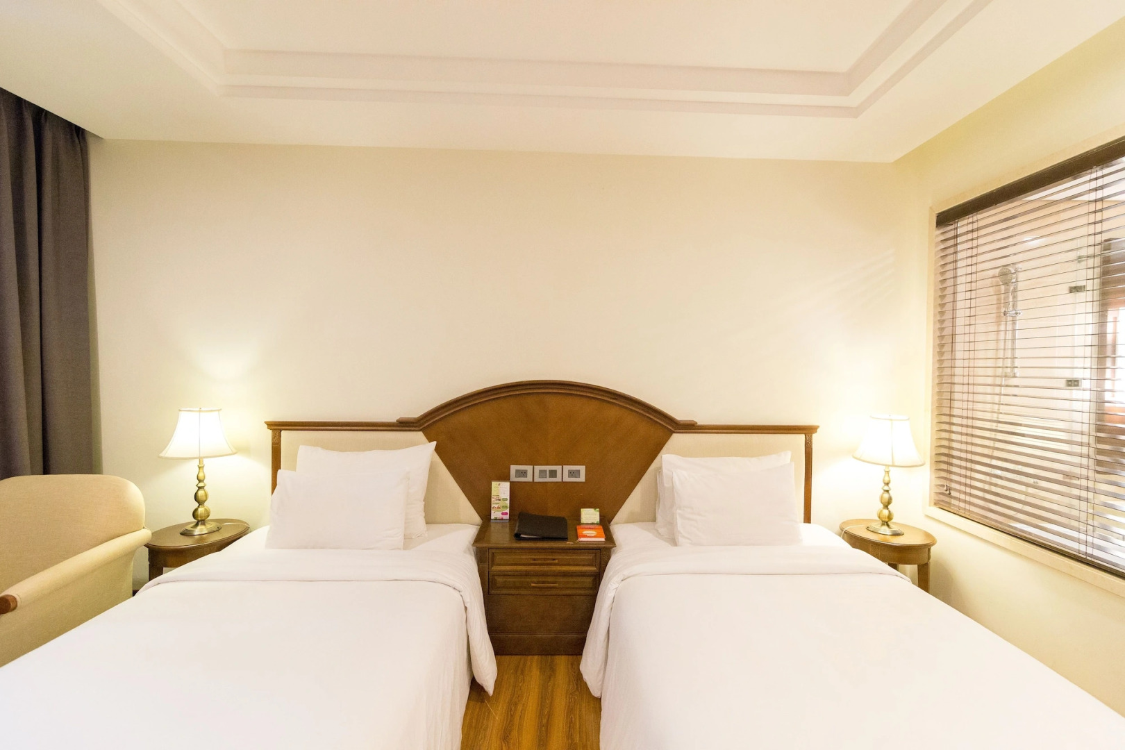 Sai Gon Ha Long Hotel