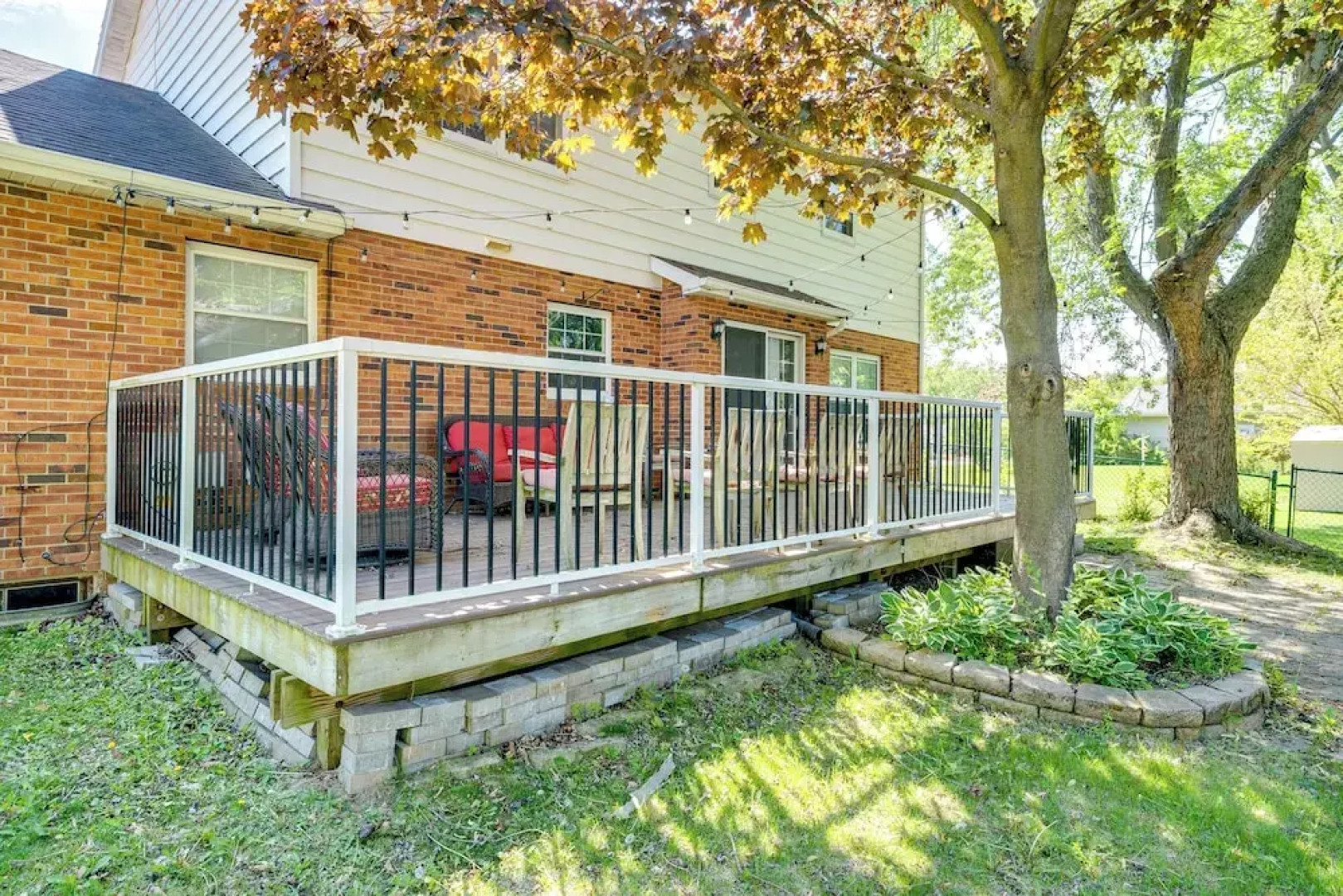 1/2 Mi to Lake Geneva: Home w/ Game Room