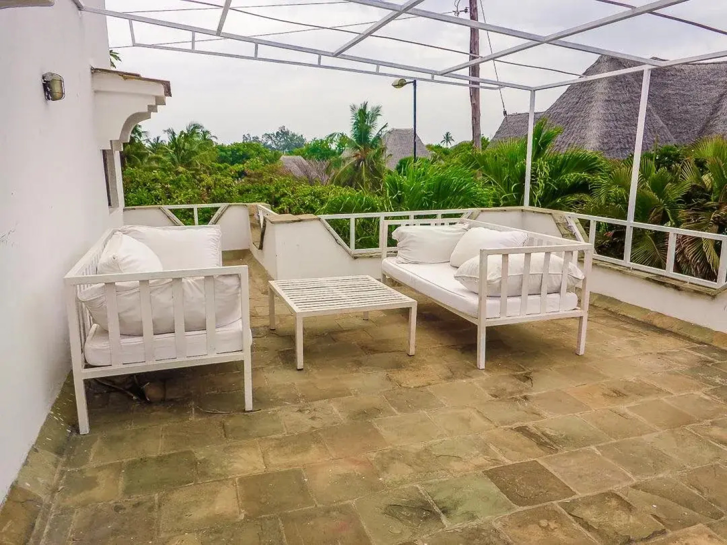 Lions House Boutique Hotel