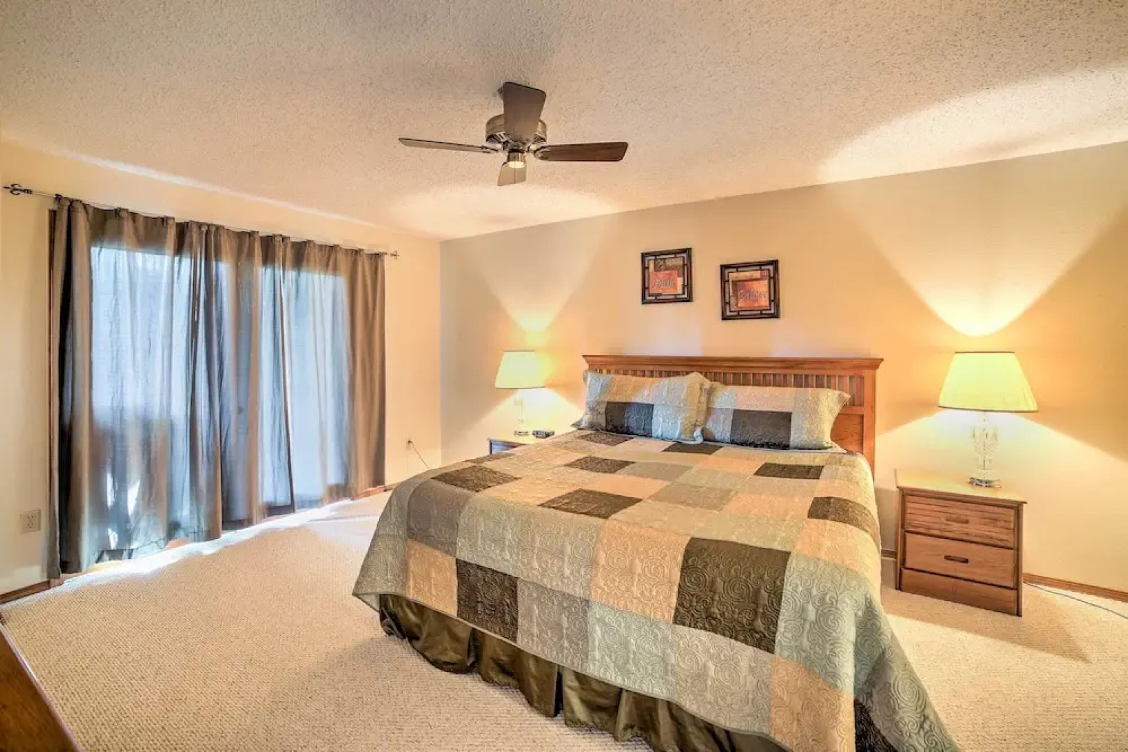 Holiday Island Home w/ Patio + Golf Course View!