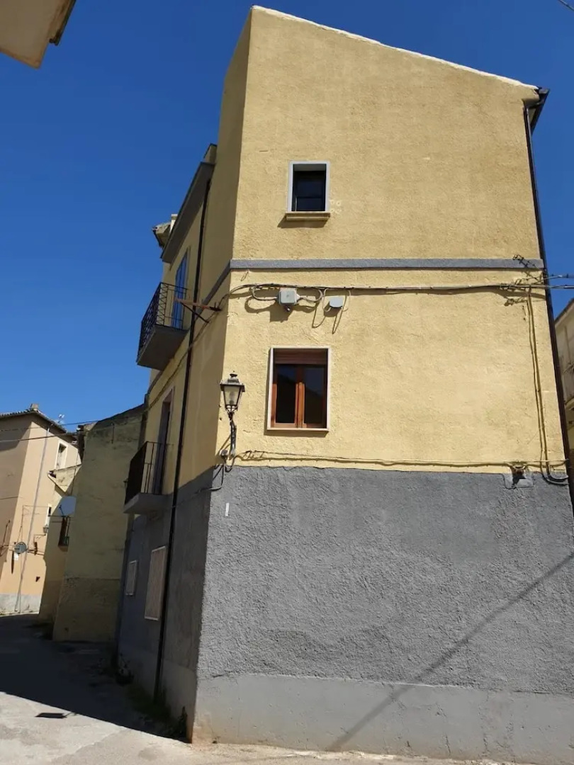 House With 3 Bedrooms in Castrovillari, With Balcony and Wifi - 20 km From the Slopes