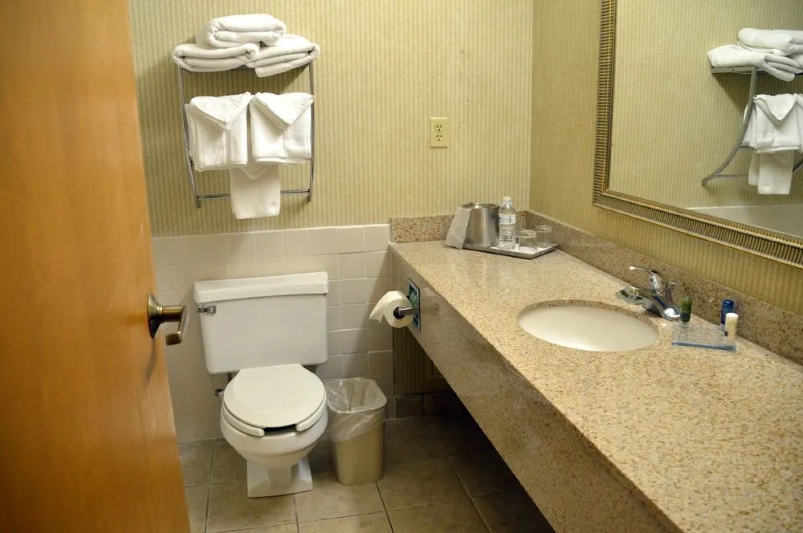 Holiday Inn Saint Joseph Riverfront