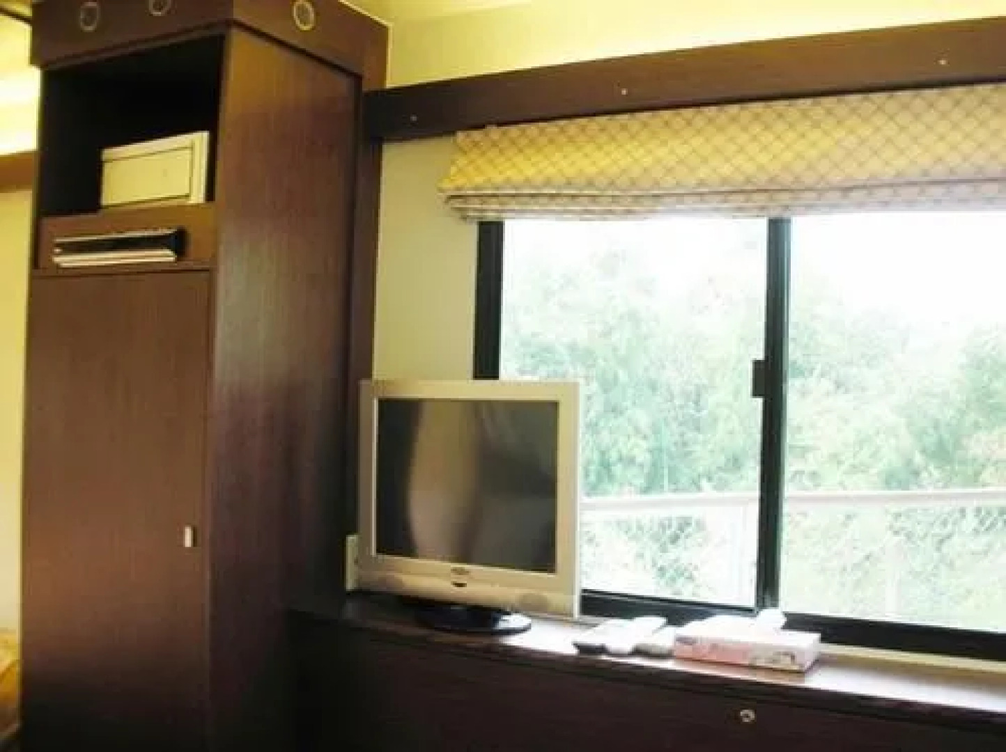 Jhuci Station Holiday Center