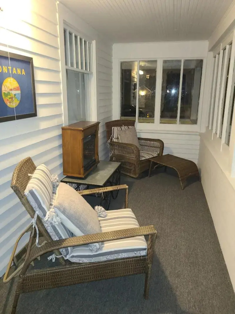 Lamplighter Cabins & Suites