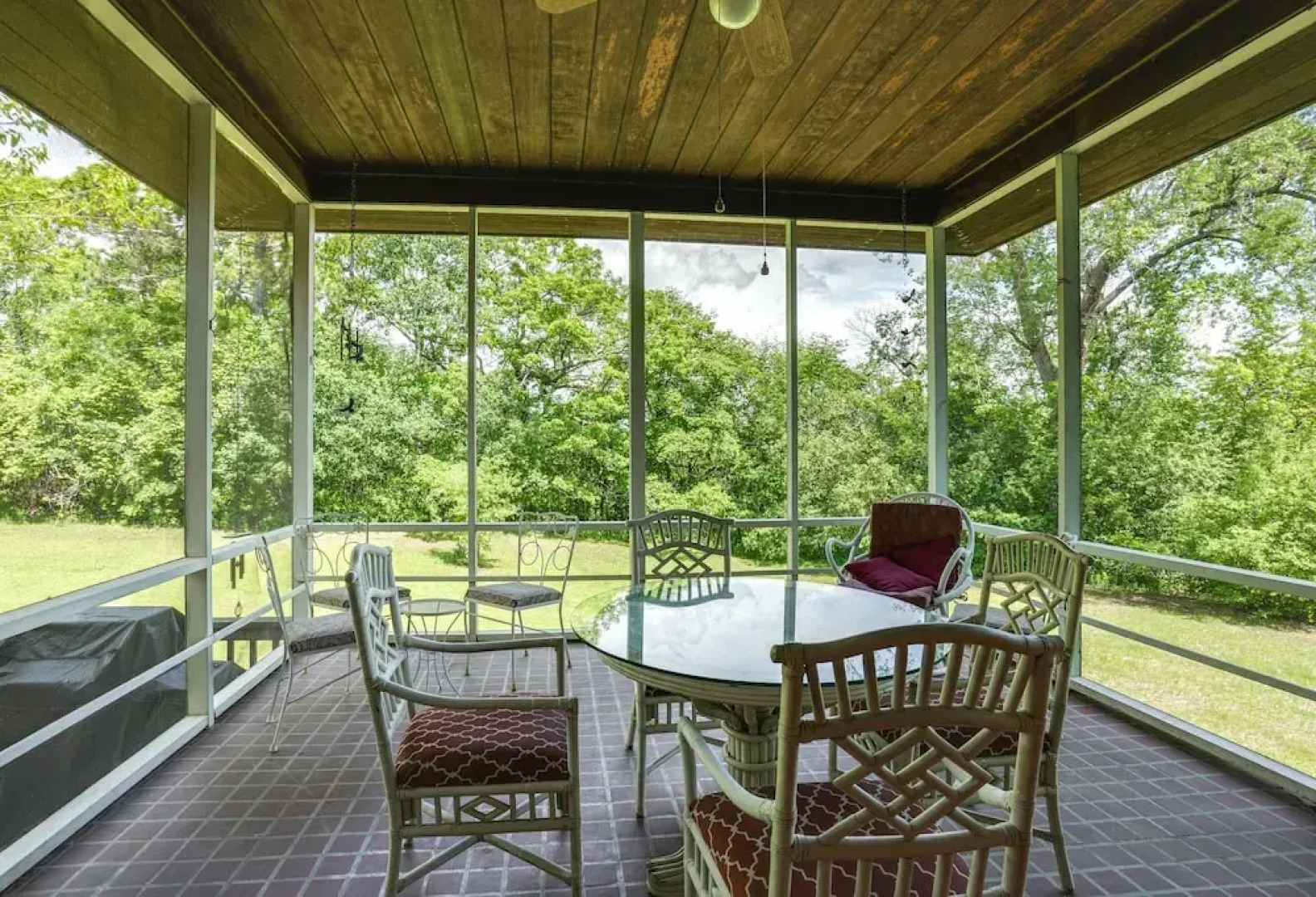 15 Mi to Downtown Minneapolis: Retreat on 5 Acres