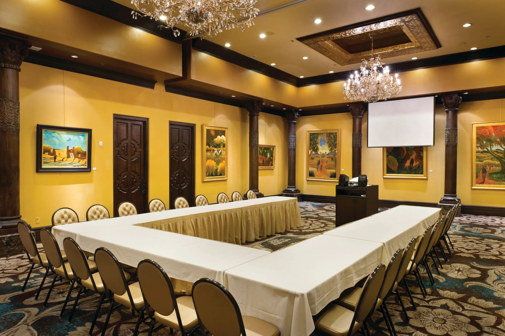 El Monte Sagrado Living Resort & Spa