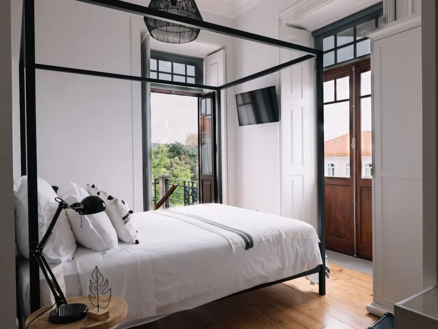 Penedo da Saudade Suites & Hostel