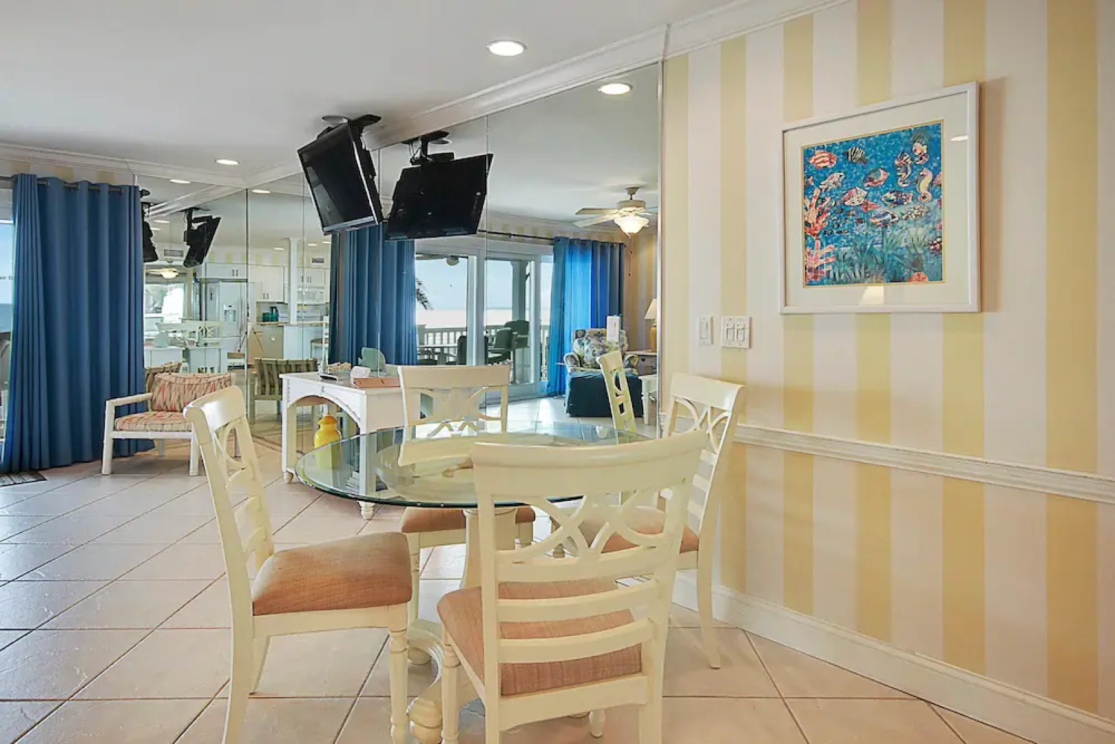 Sunset Villas 1 Beachfront/awesome Views/pool/bbq