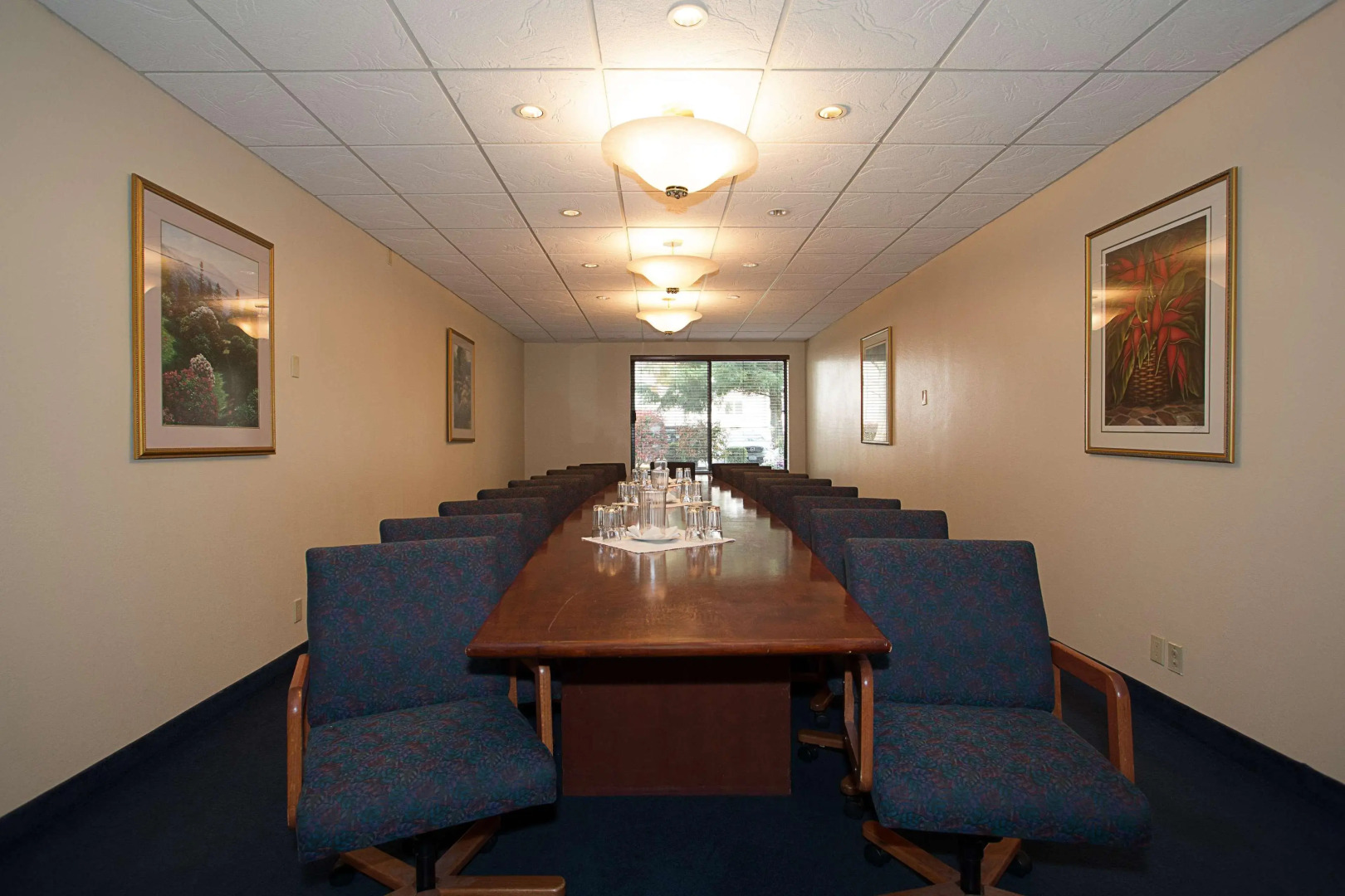 Sojourn Suites Portland Airport