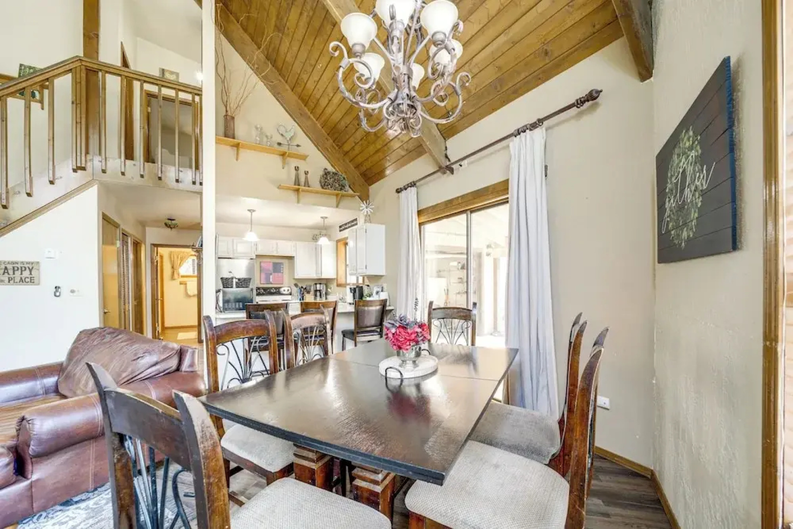 Fire Pit & Wraparound Porch: Munds Park Cabin!