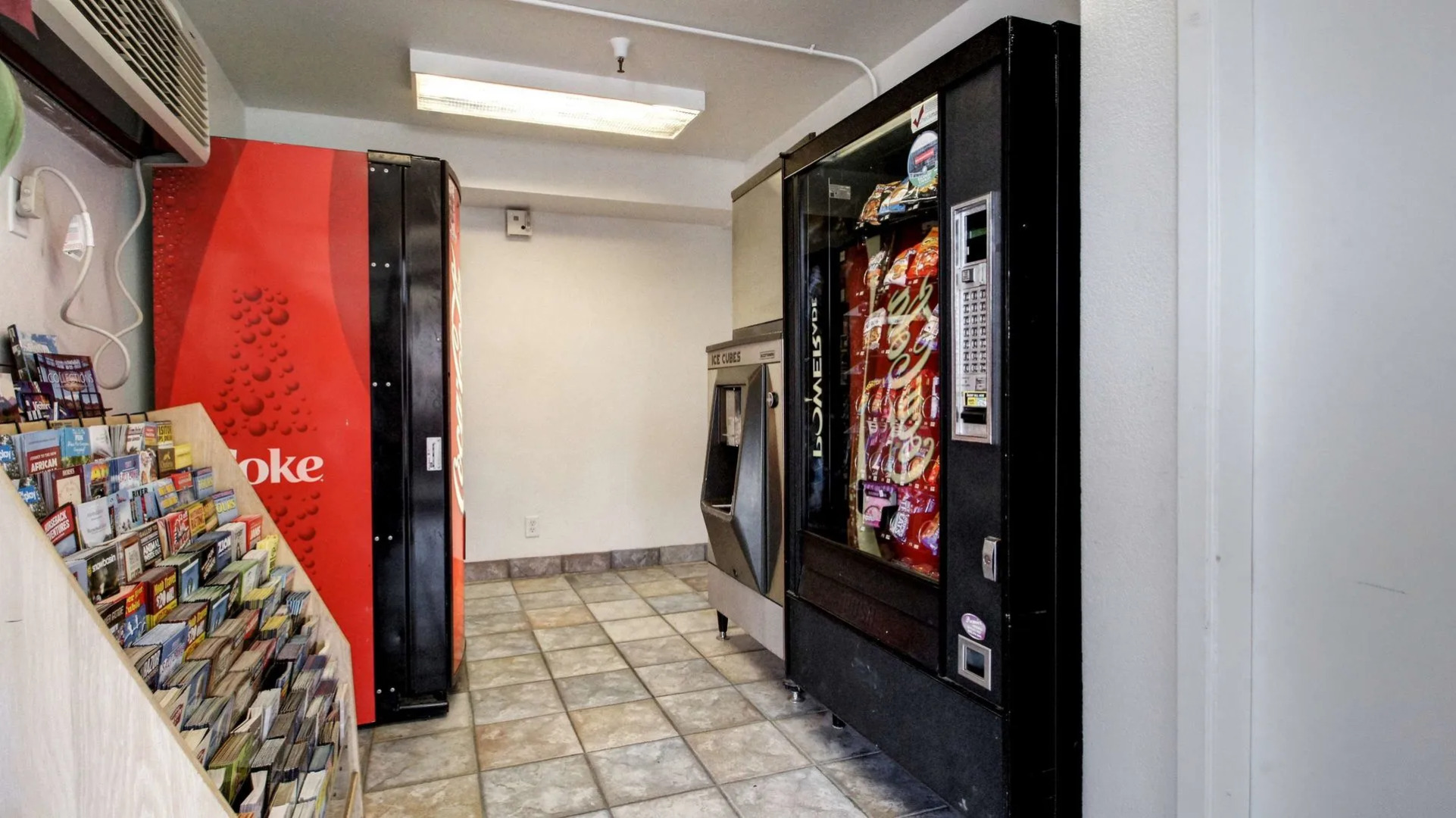 Super 8 by Wyndham Woods Cross/Salt Lake City North