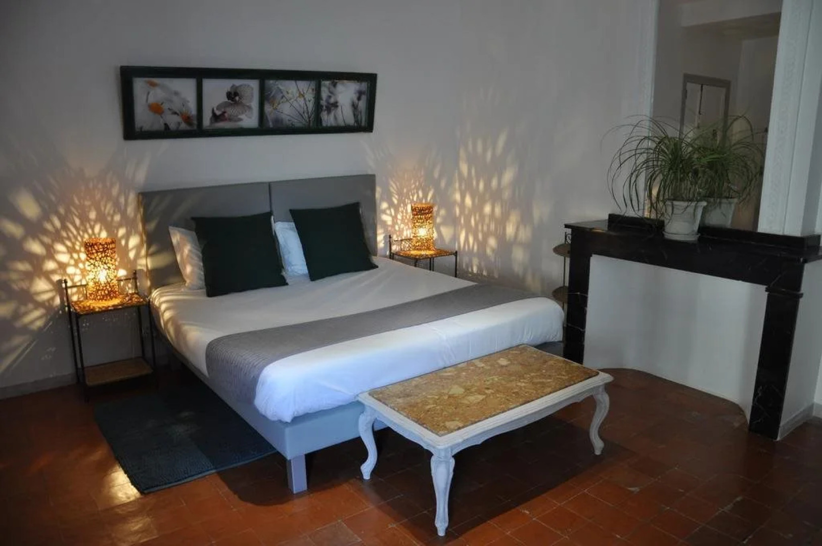 La Grussan-Hôtes Bed & Breakfast